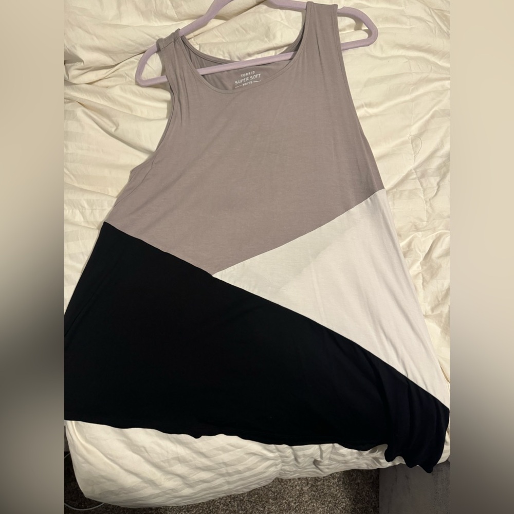 Torrid Super Soft Colorblock Swing Tank New without tags